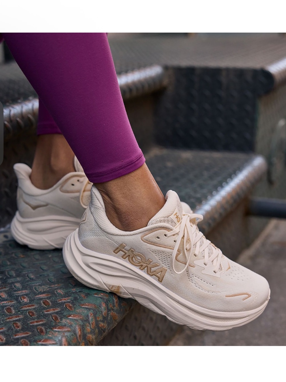 Hoka Clifton 10 Women's Cream/Beige Neutral-Style Running Shoe size 9